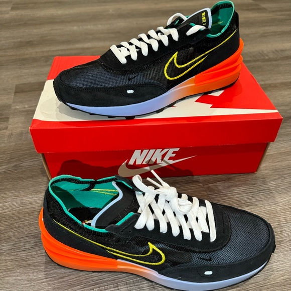 Nike Waffle One Black Yellow Jaune Strike Athletic Sneakers - Picture 2 of 13